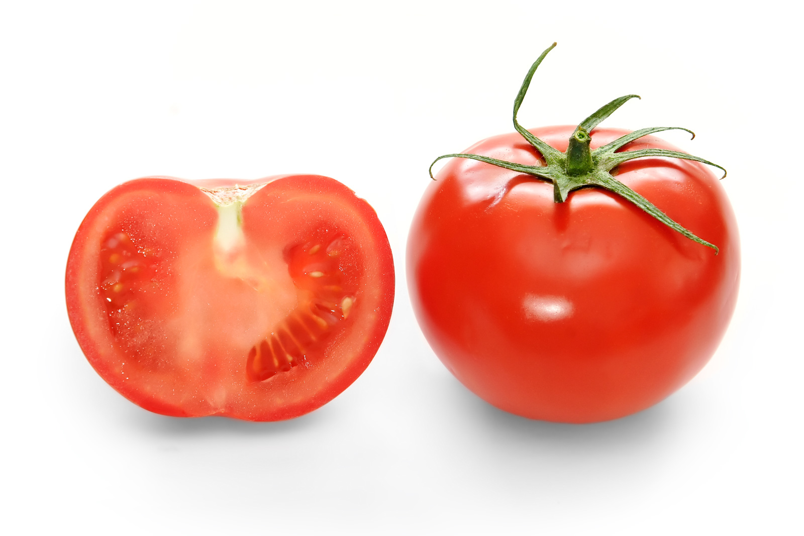 Bright_red_tomato_and_cross_section02 - Copy.jpg