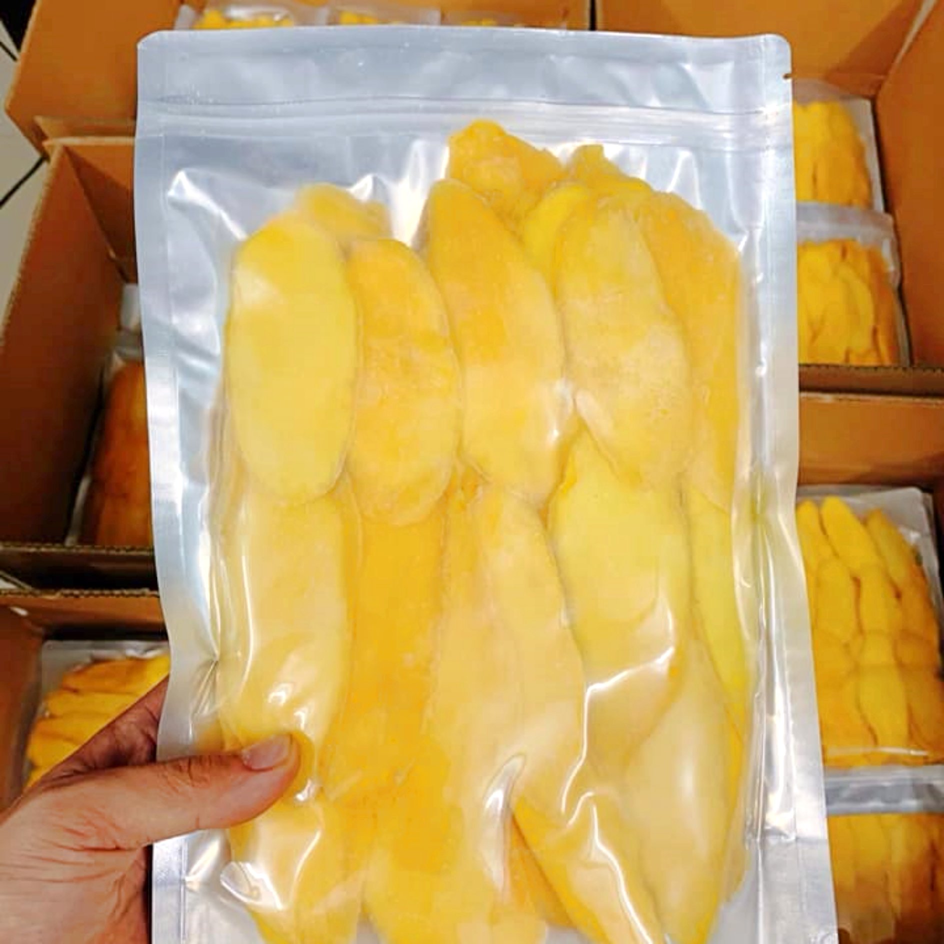 Soft Dried Mango Low Sugar Added-FruitBuys Vietnam (6).jpg