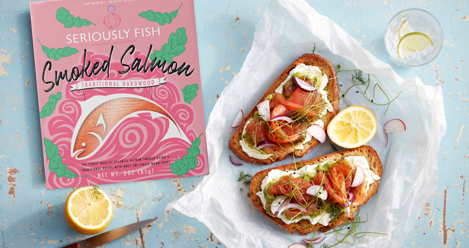 salmos-Open-sandwich-land-with-pack.png