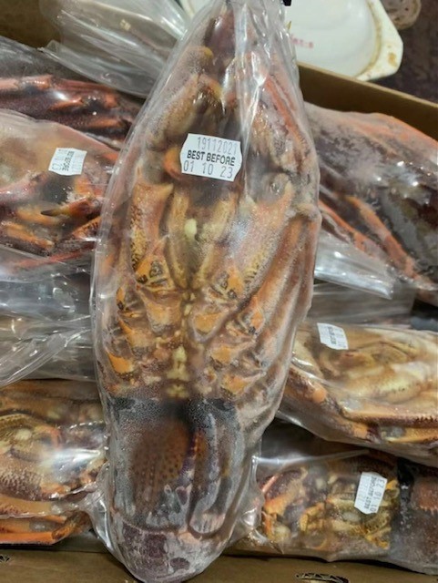 Frozen Raw Lobster whole in carton3.jpg