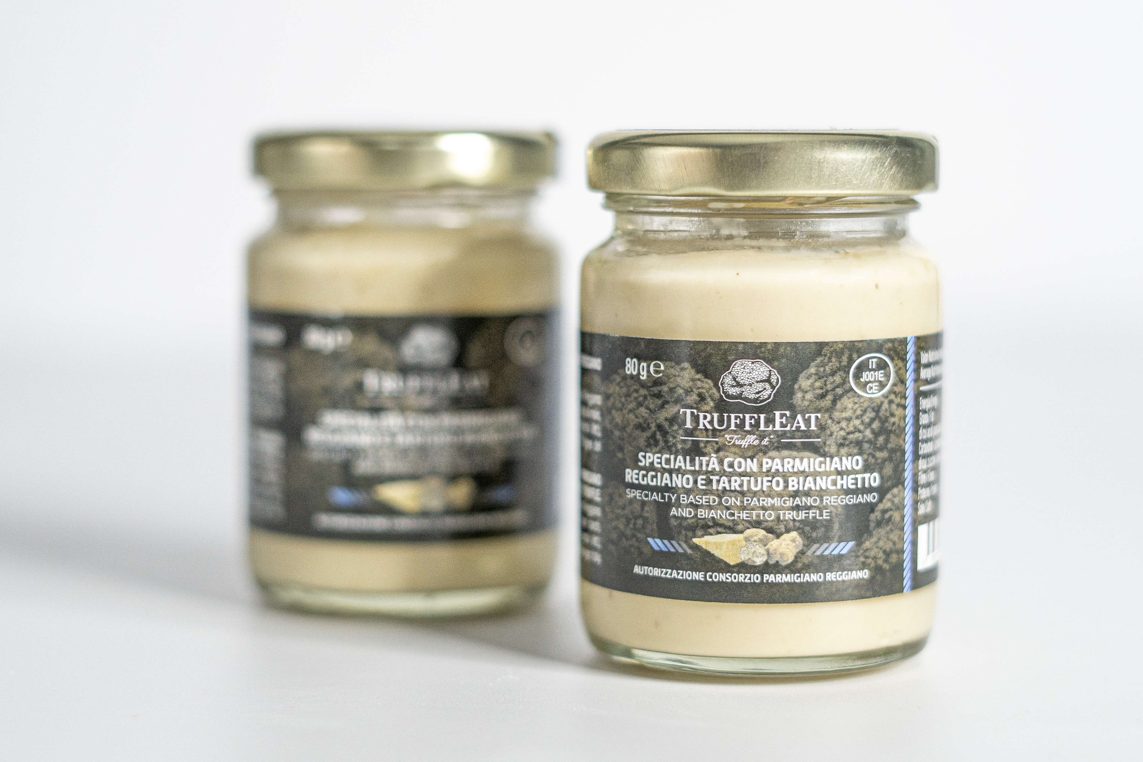 9036-crema-al-parmigiano-reggiano-e-tartufo-bianchetto-truffleat-5.jpg