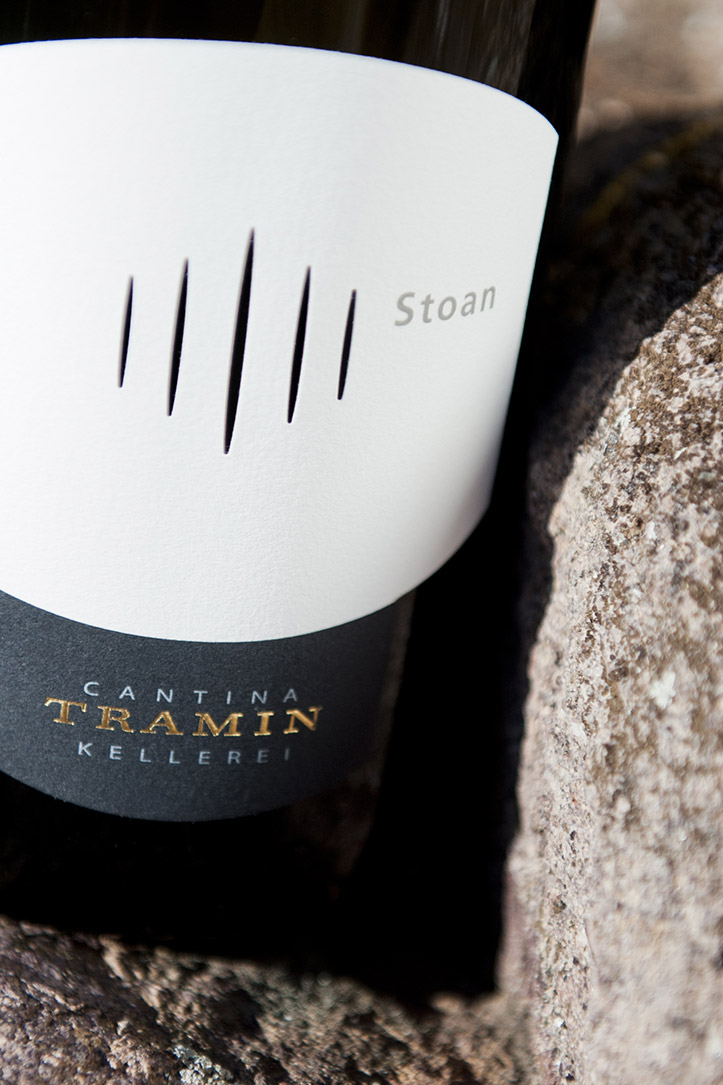 STOAN_CGF9479stone-tramin_verticale2.jpg