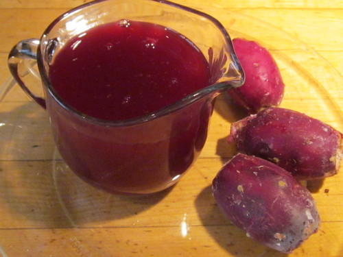 prickly-pear-juice-1499171217-3103382.jpeg