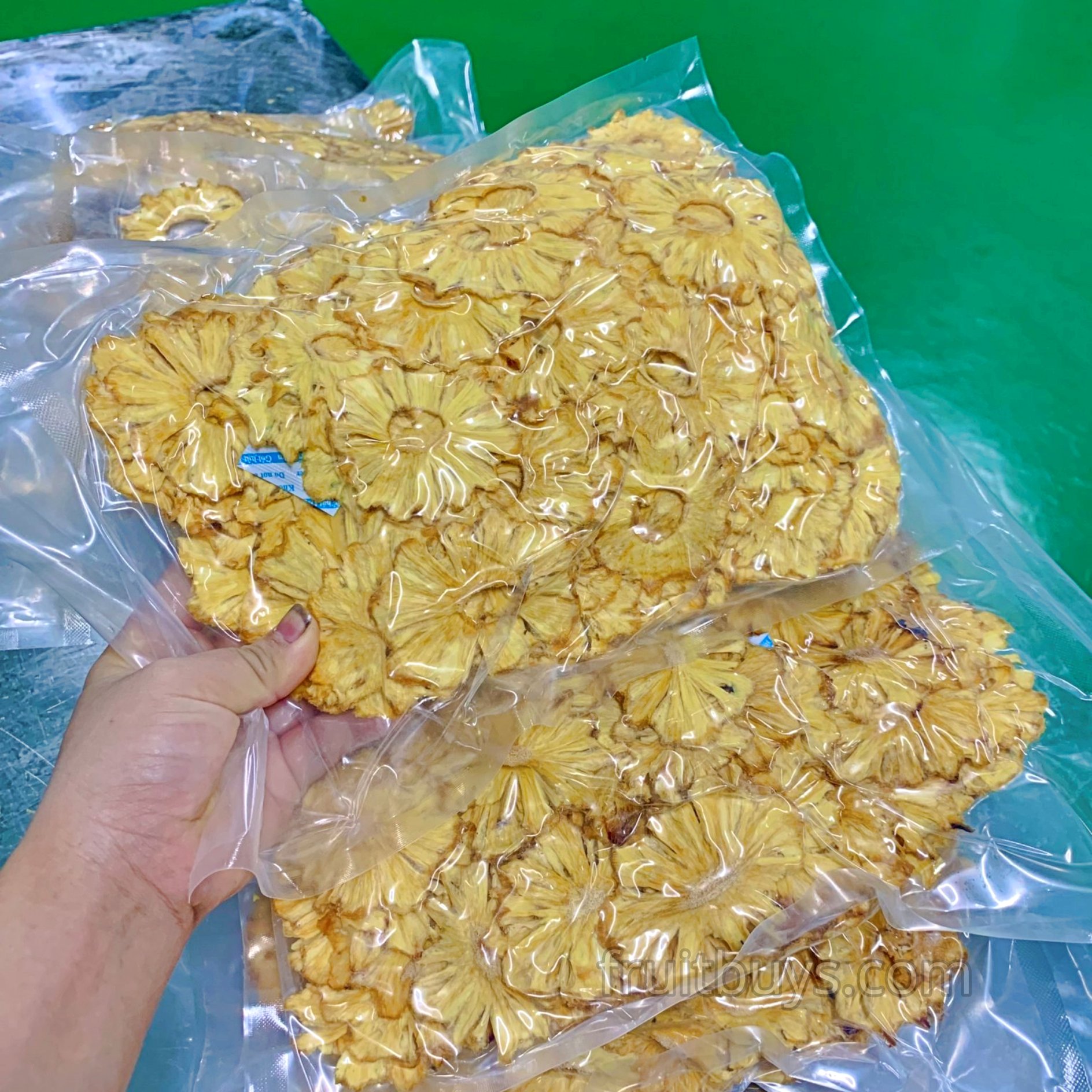 Dried Pineapple No Sugar Added-FruitBuys Vietnam (4).jpg