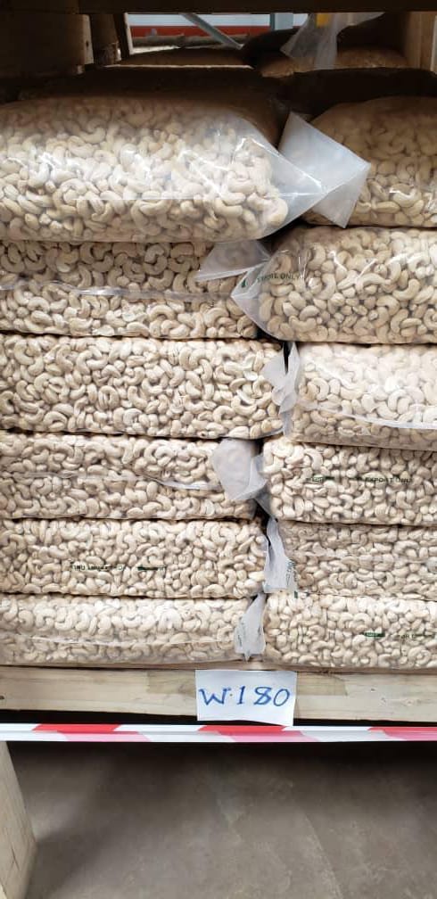 Cashew Nuts 1.jpg