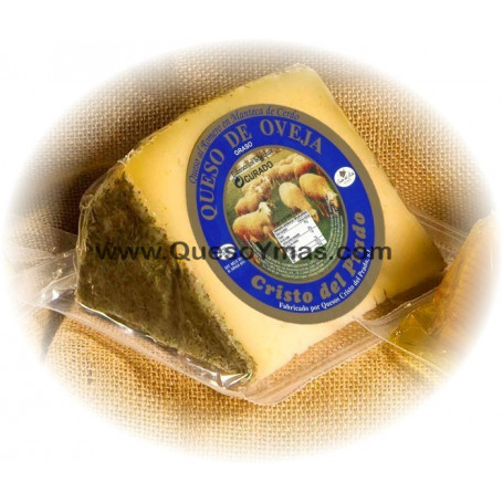 porcion-de-queso-de-oveja-en-manteca-de-cerdo-y-romero.jpg