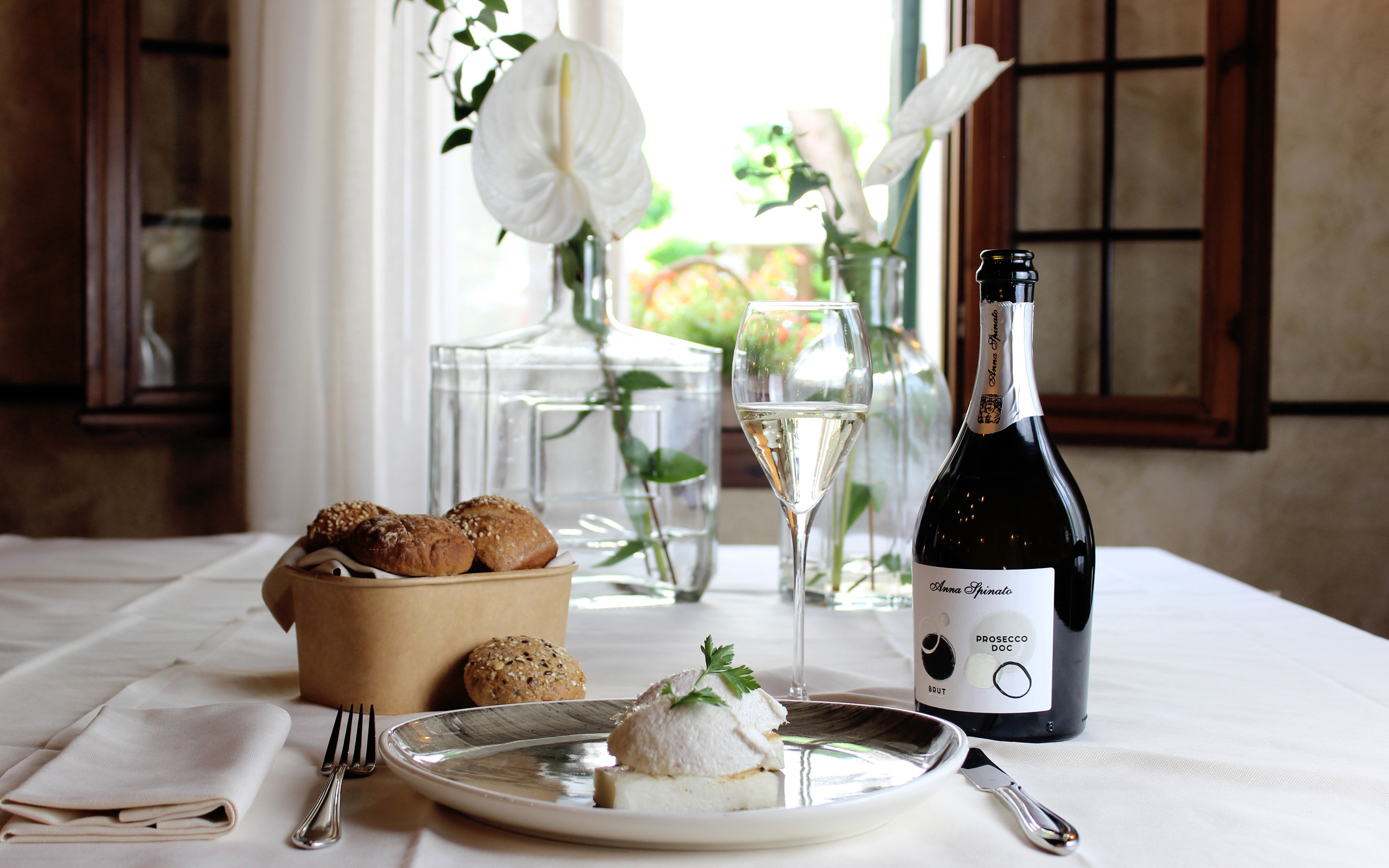 01 Prosecco Brut 2.JPG