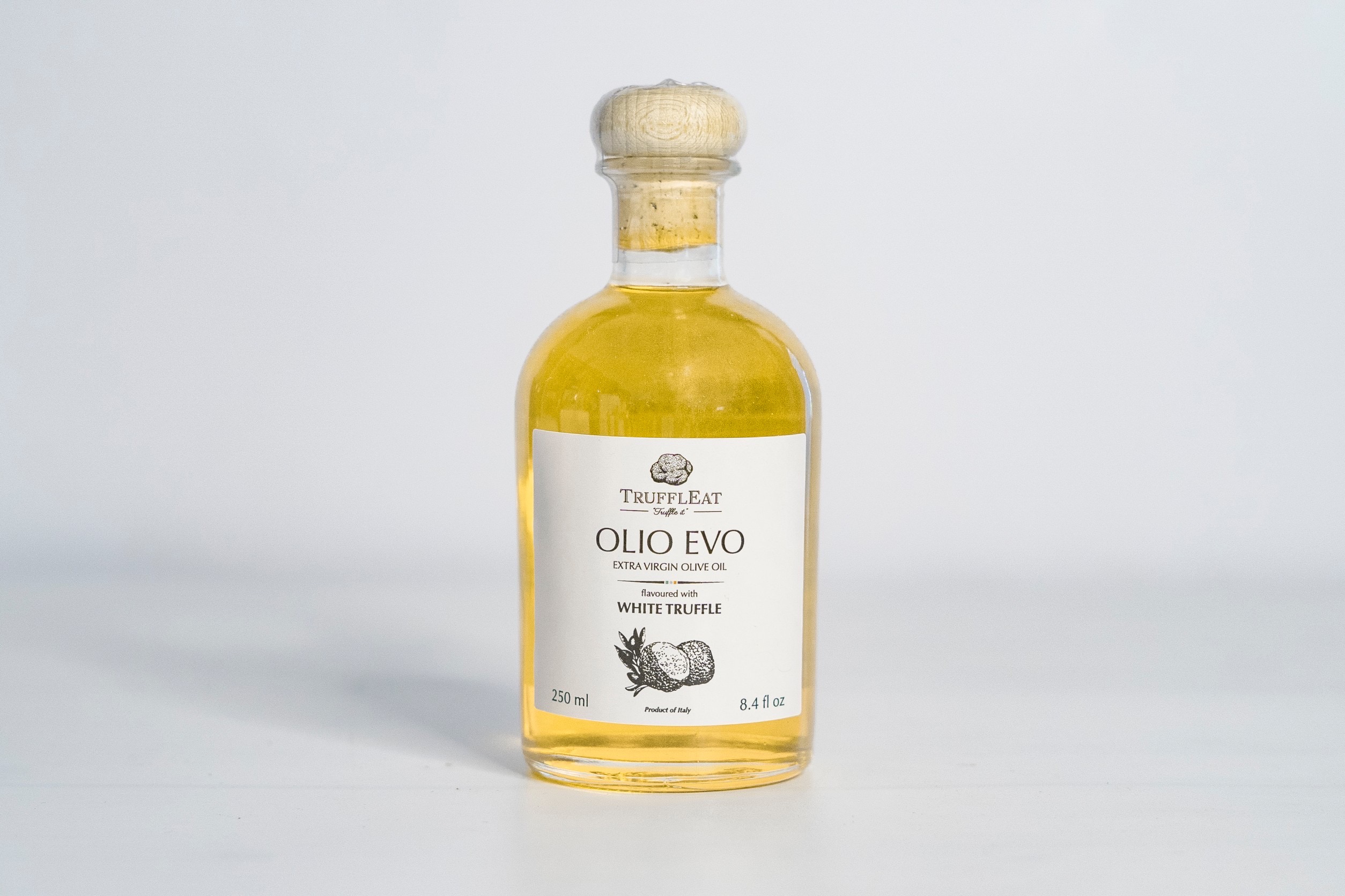 8695-olio-evo-al-tartufo-bianco-truffleat-250ml-1.jpg