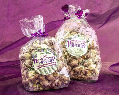 huckleberry-chocolate-popcorn-confectionary-delight_400x.webp
