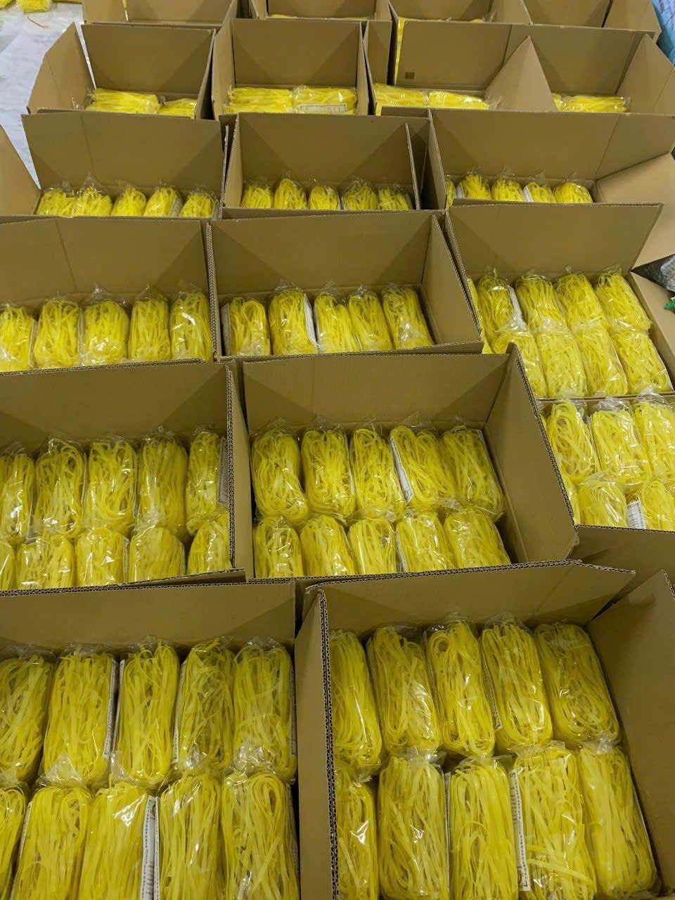 quang noodle packing.jpg