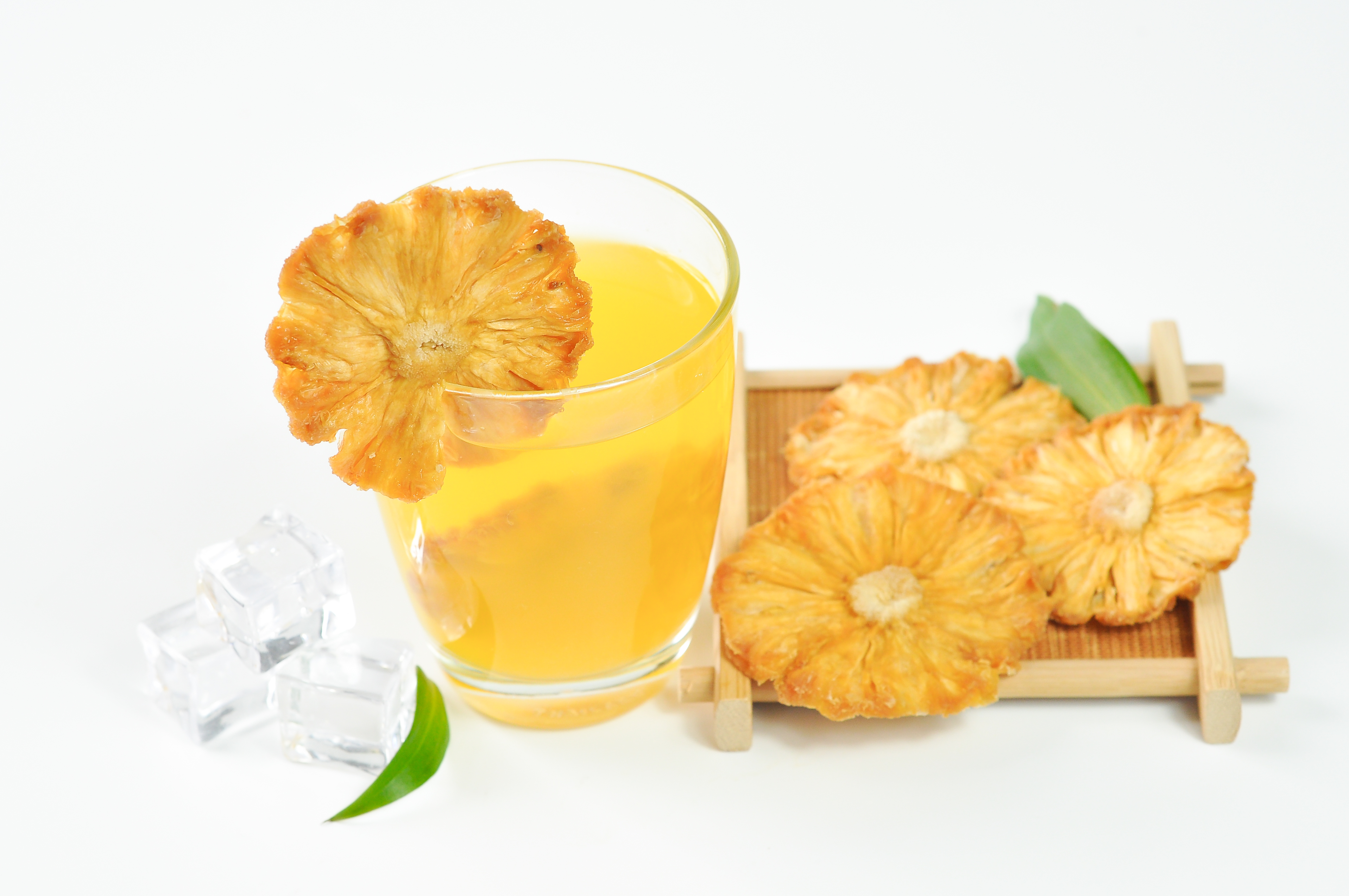 Pinepple & Drink 18.jpg