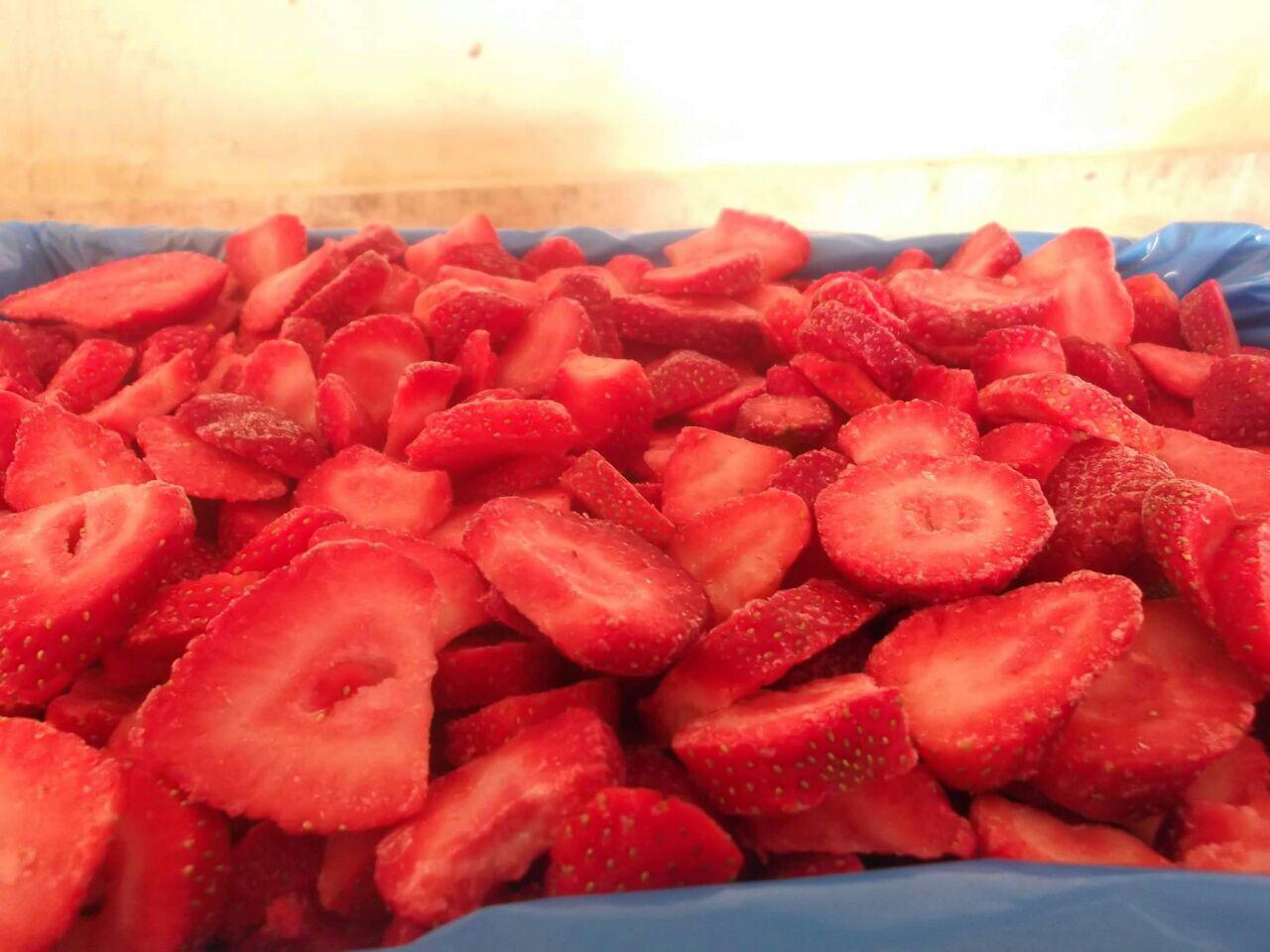 Strawberries - Sliced 2.jpg