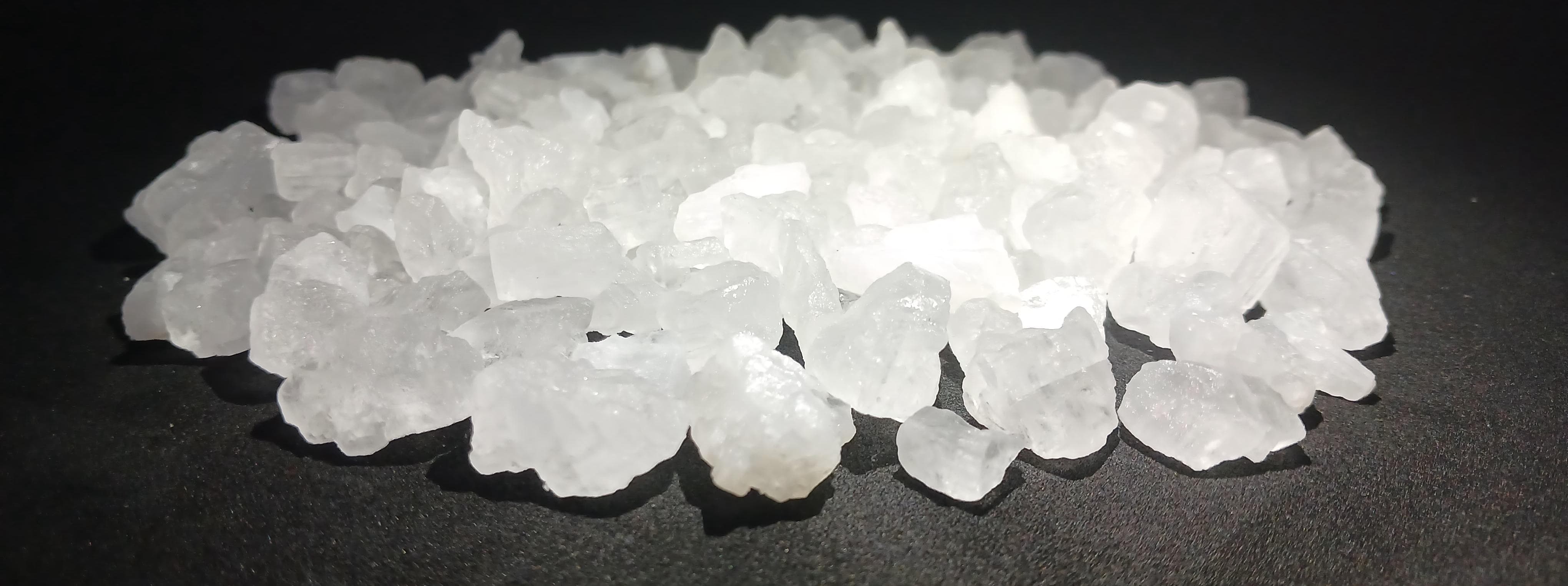 Coarse salt 5 - 15 mm.jpeg