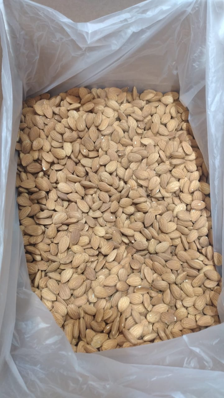Almendra caja.jpg