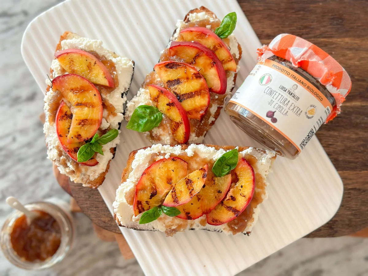 crostini-confettura-di-cipolle007.webp