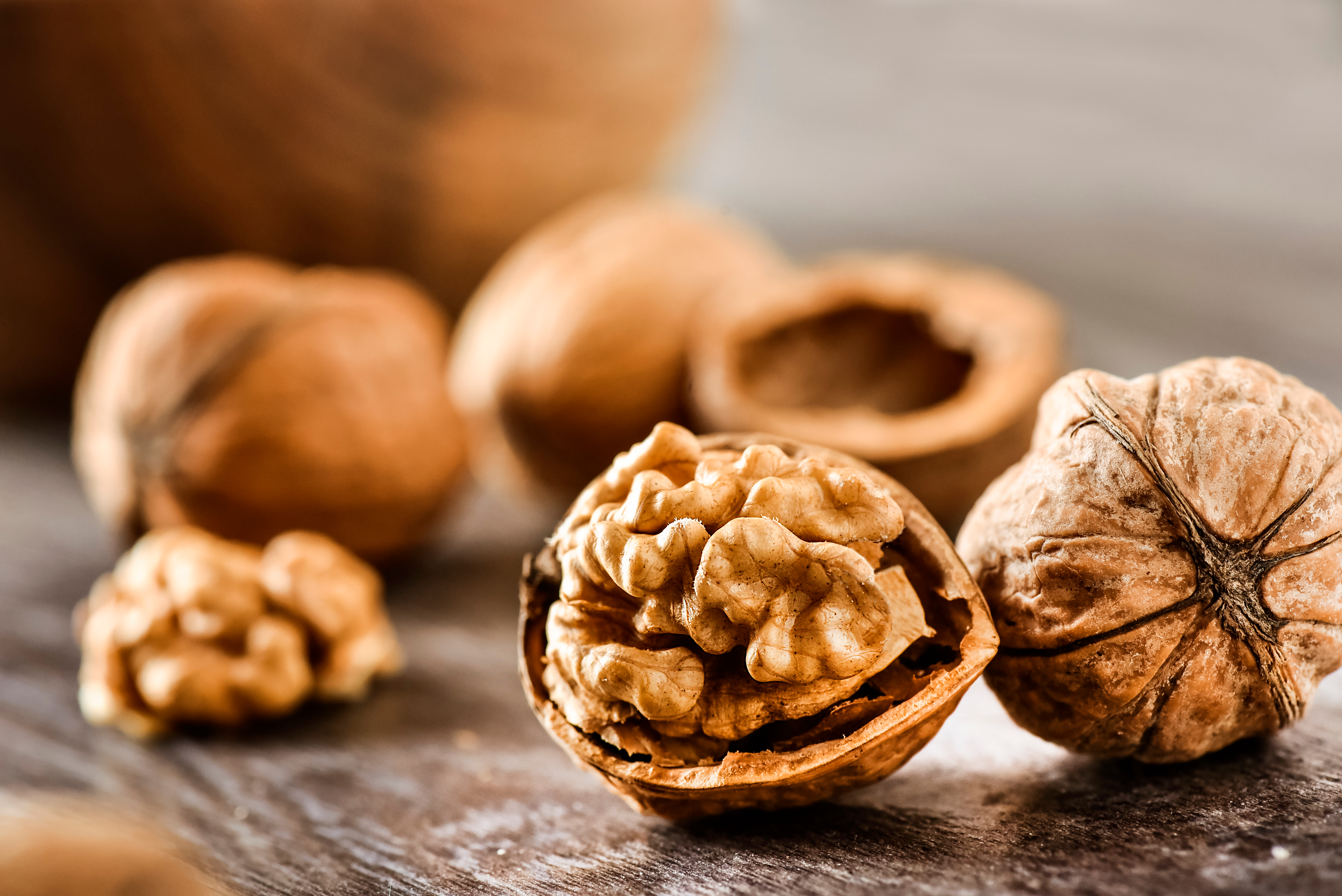 미국 Raw Walnut - shutterstock_766161868.jpg
